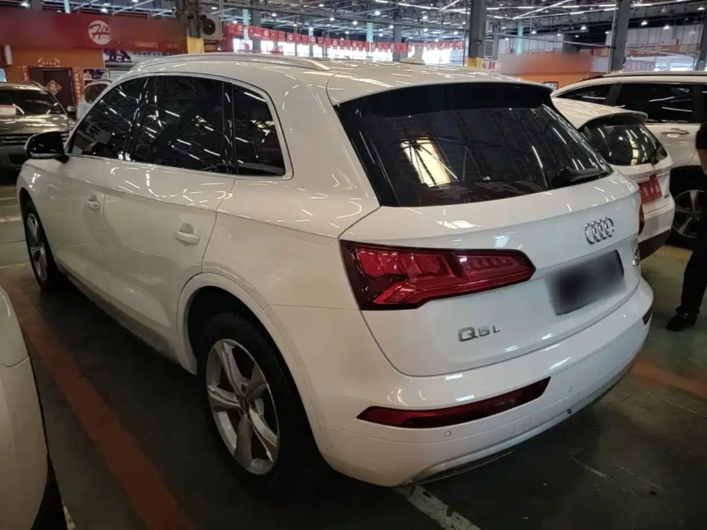 Audi Q5L 2019