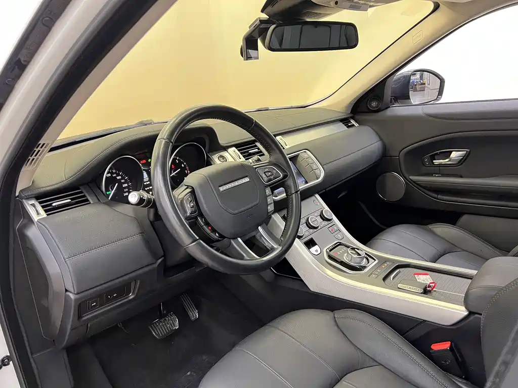 Land Rover Evoque 2016 — фото 14