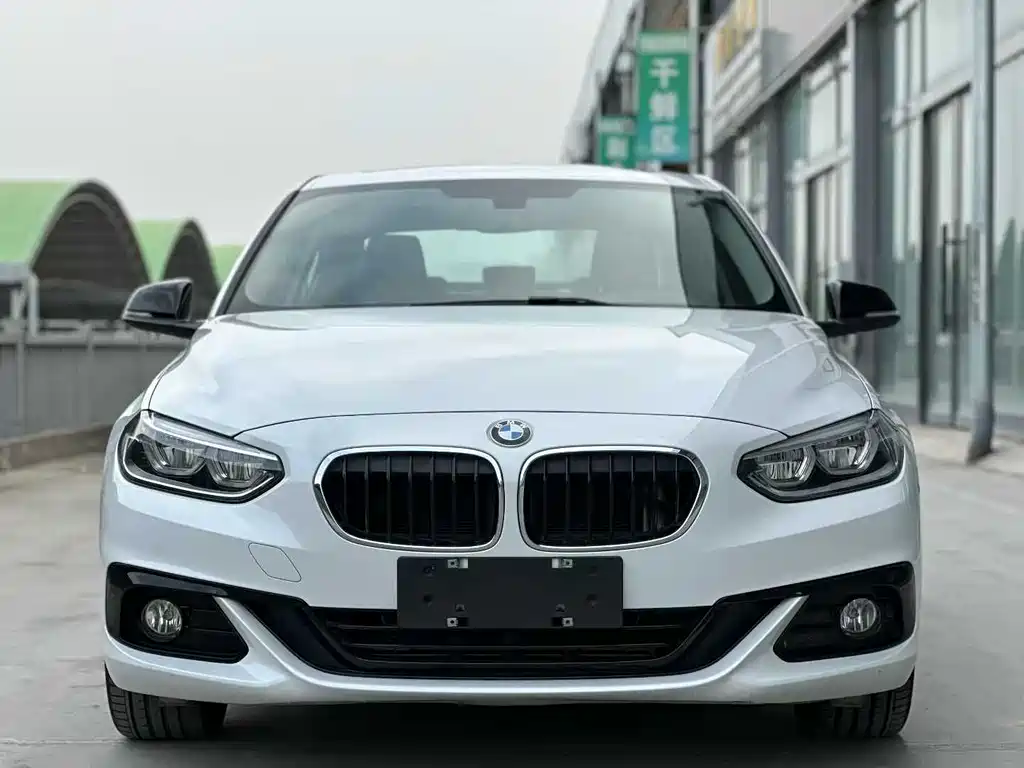 BMW 1 Series 2019 — фото 2