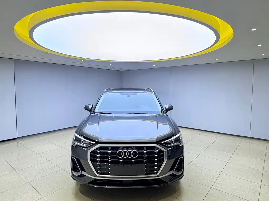Audi Q3 2022 — фото 2