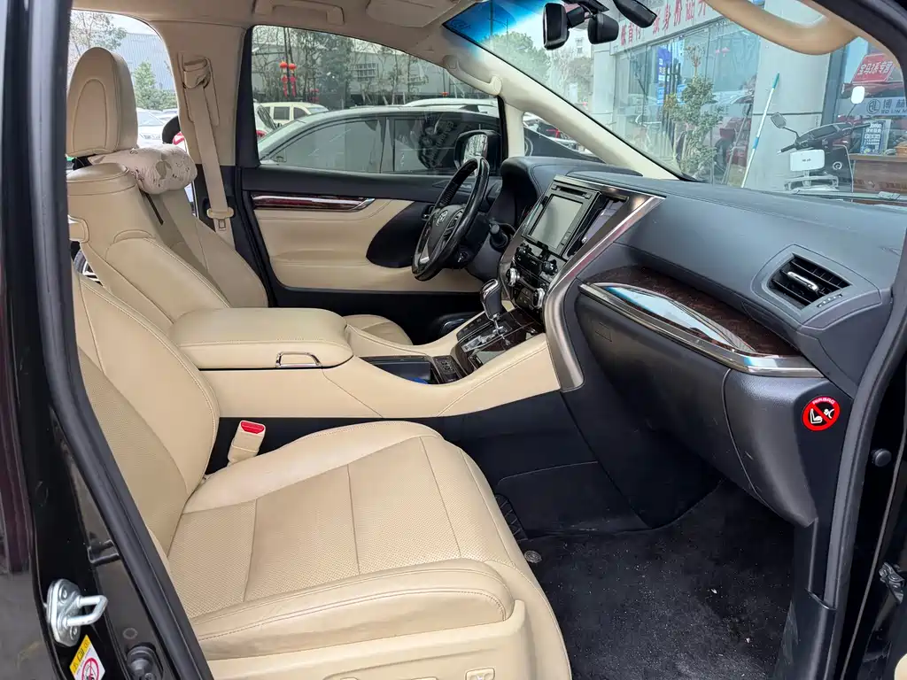 Toyota Alphard 2019 — фото 10
