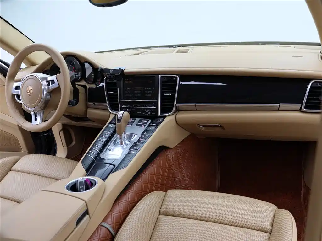 Porsche Panamera 2015 — фото 19