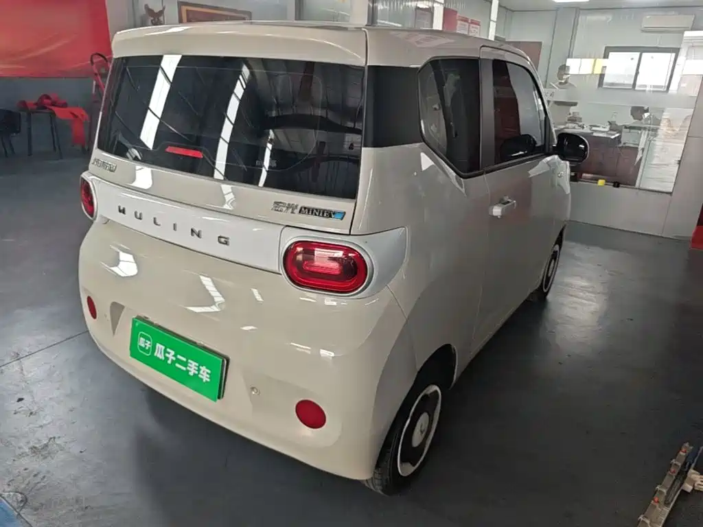 Wuling Hongguang MINIEV 2025