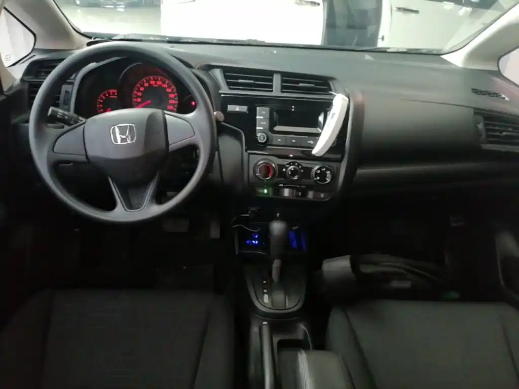 Honda Fit 2019 — фото 10