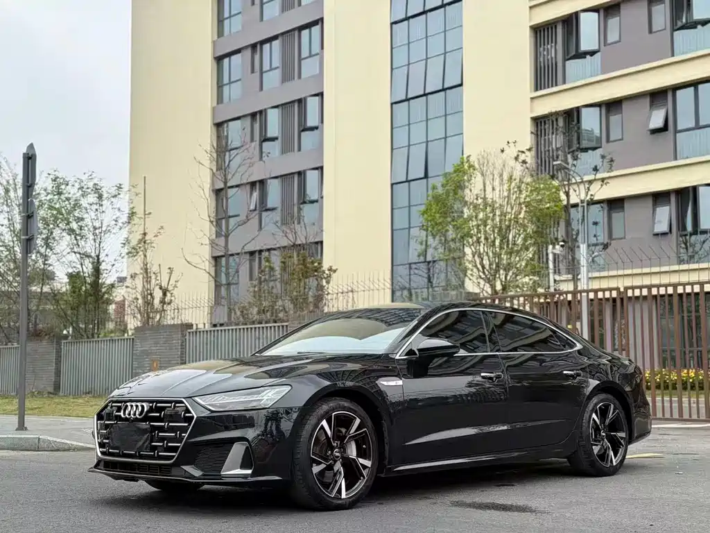 Audi A7L 2024 — фото 1
