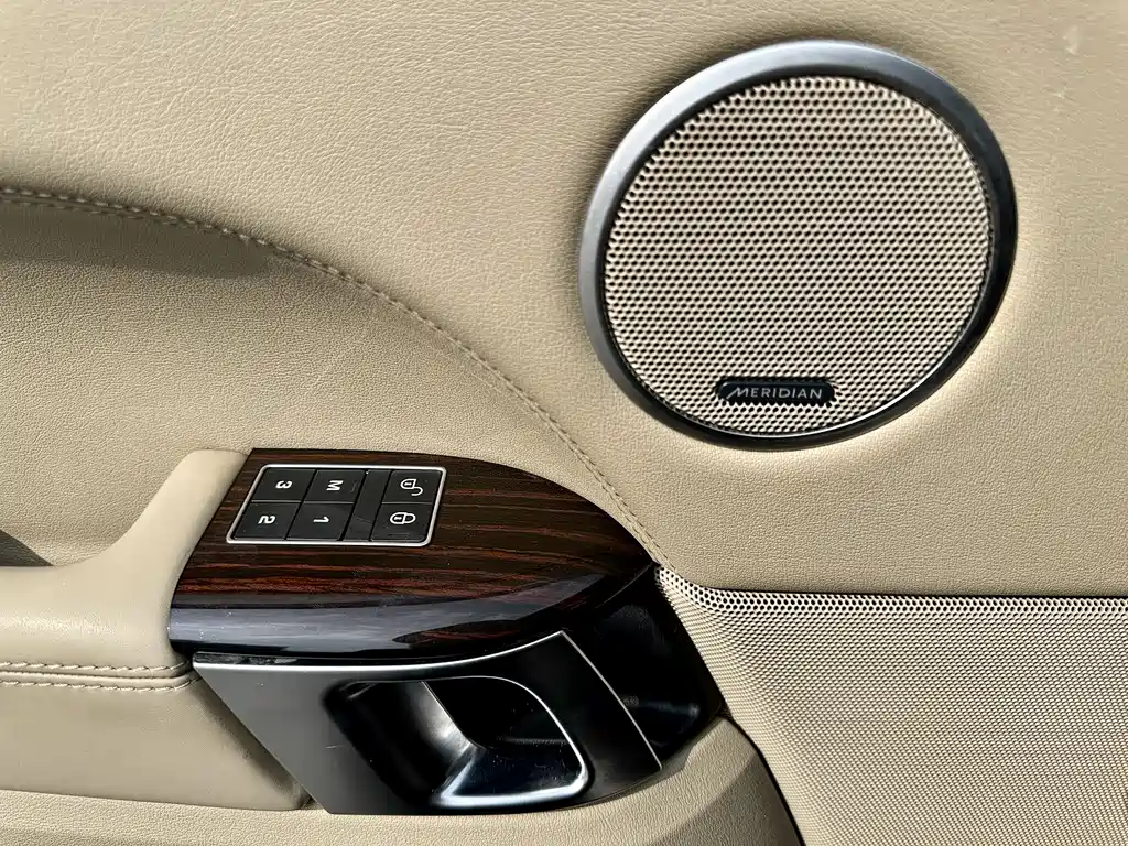 Land Rover Range Rover 2018 — фото 19