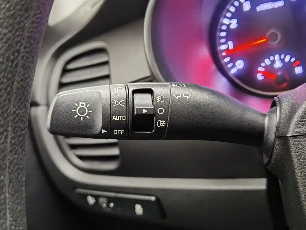 Kia KX Cross 2018 — фото 21
