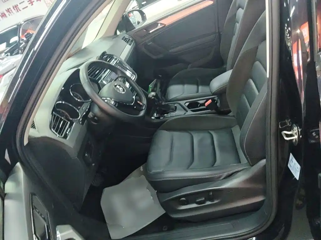 Volkswagen Tiguan L 2019 — фото 15