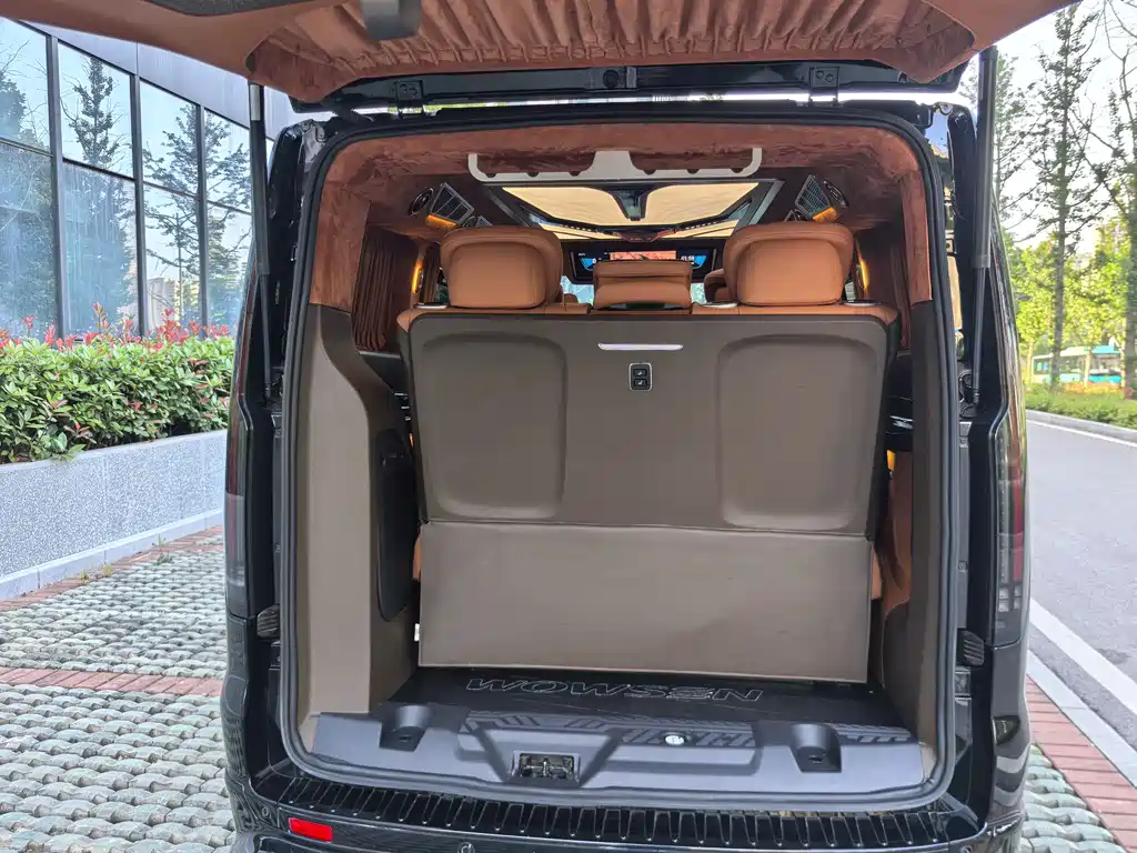 Ford Tourneo 2023 — фото 24