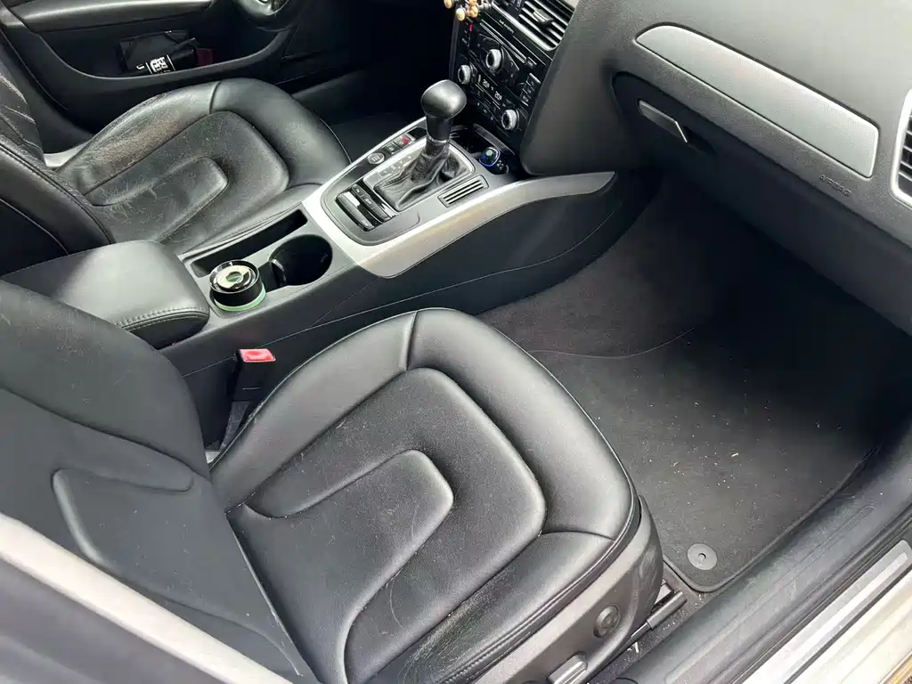 Audi A4L 2015