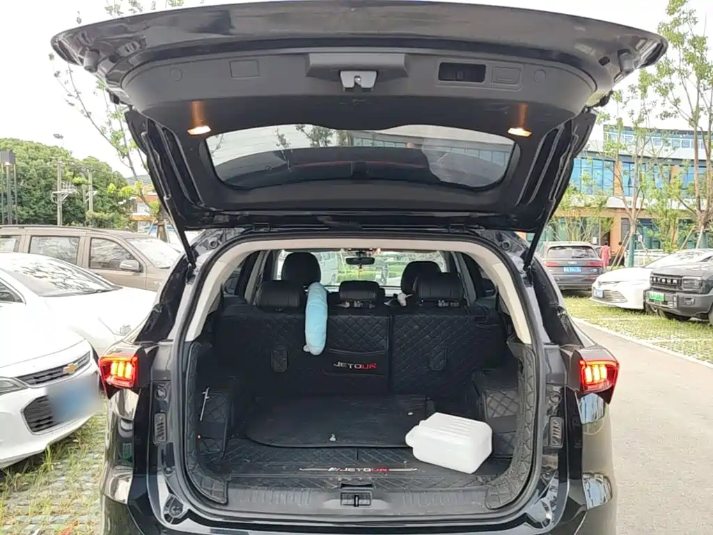 Jetour Jietu X70 PLUS 2021 — фото 19