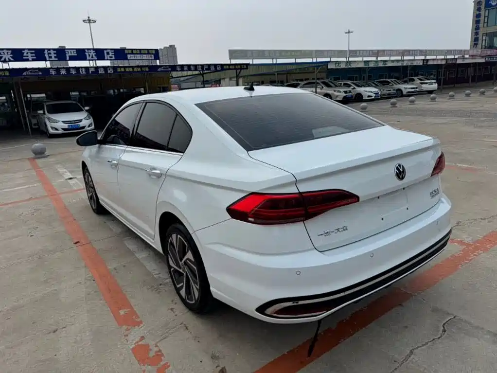 Volkswagen Bora 2023