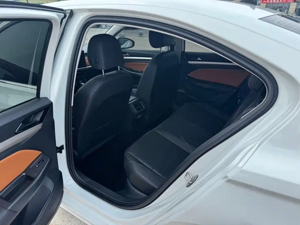 Volkswagen Bora 2023