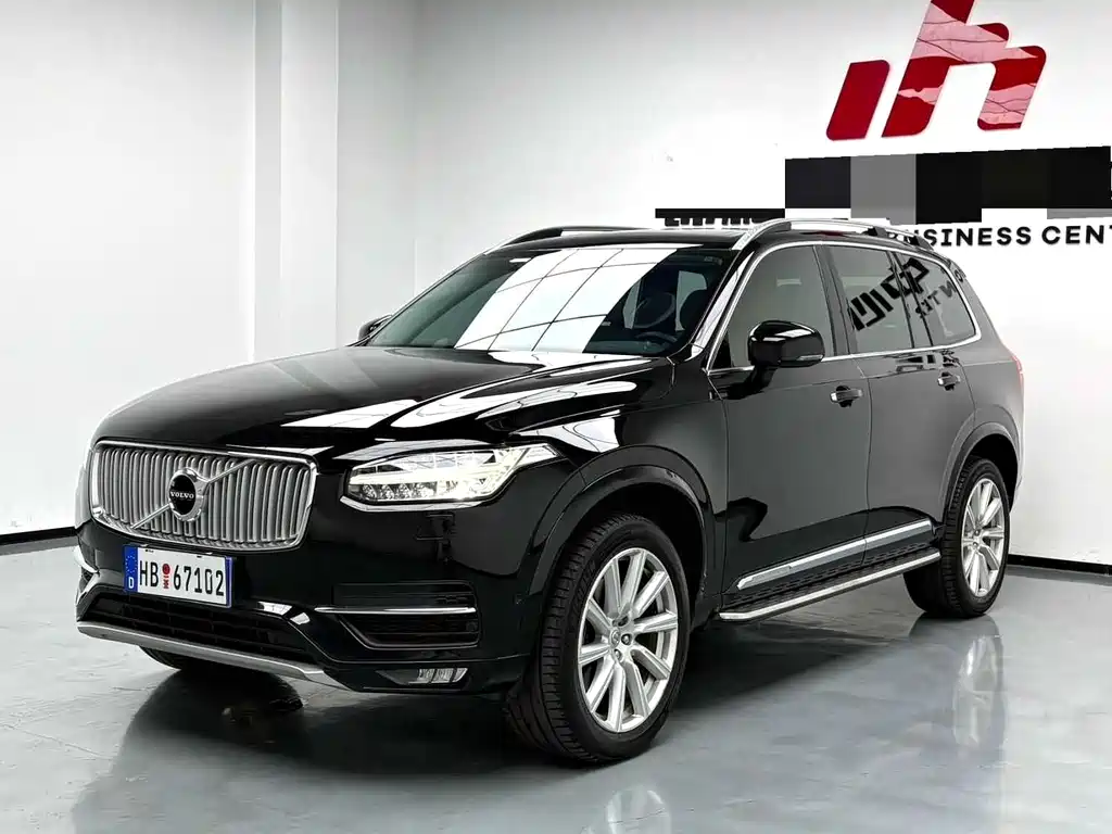 Volvo XC90 2017 — фото 1