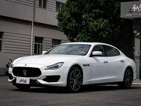 Maserati Quattroporte 2013