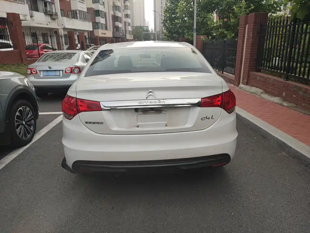 Citroen C4L 2015