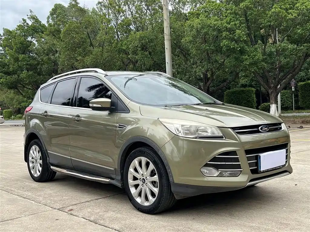 Ford Kuga 2015 — фото 3