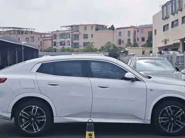 BMW X2 2025