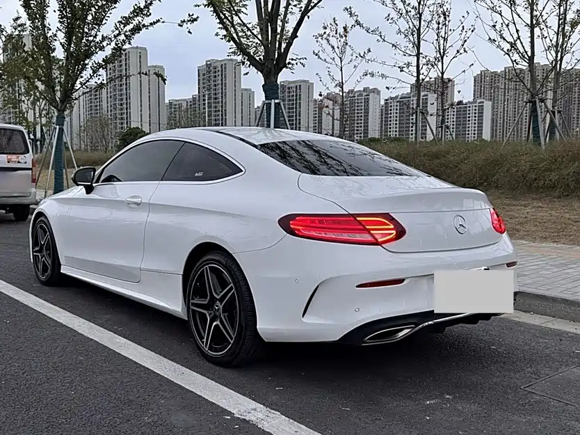 Mercedes-Benz C-Class 2020