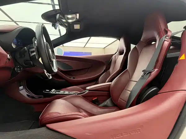 McLaren GT 2022