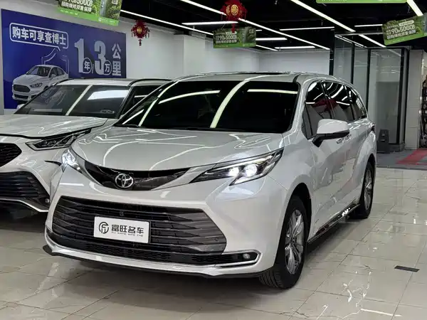 Toyota Sienna 2024