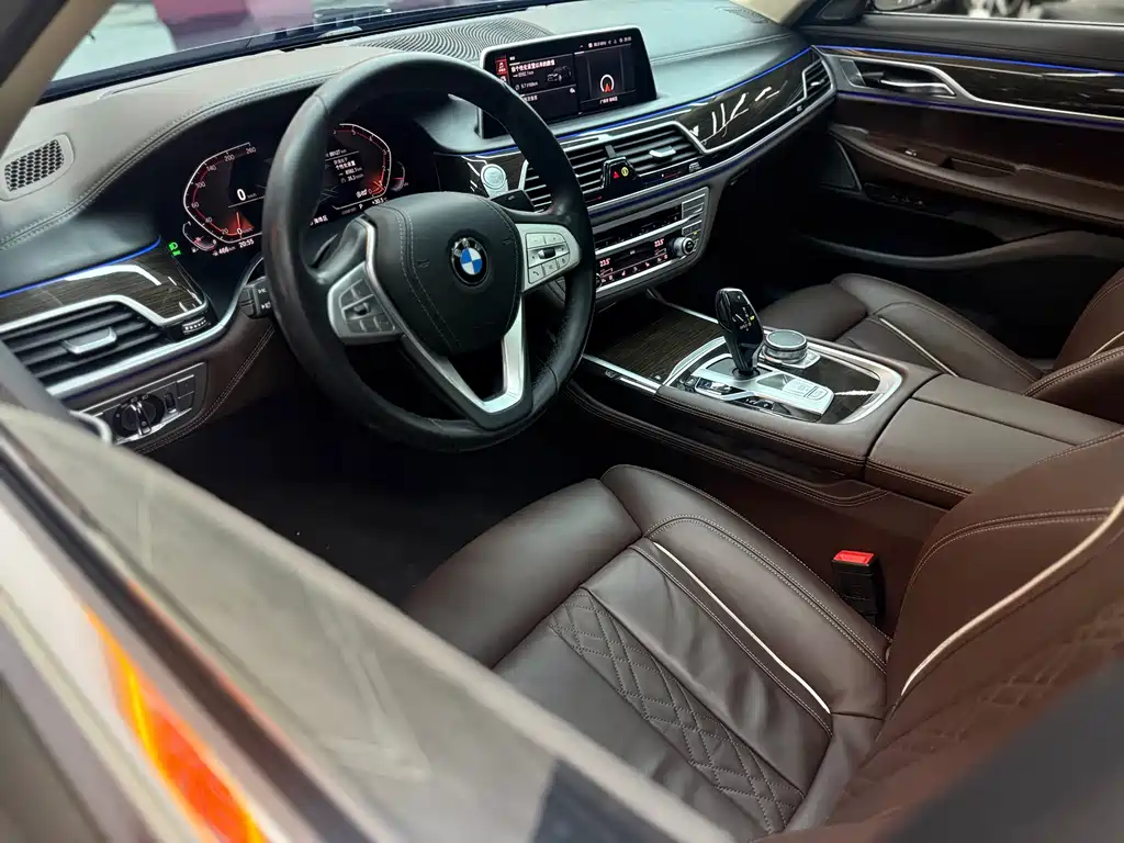 BMW 7 Series 2020 — фото 13