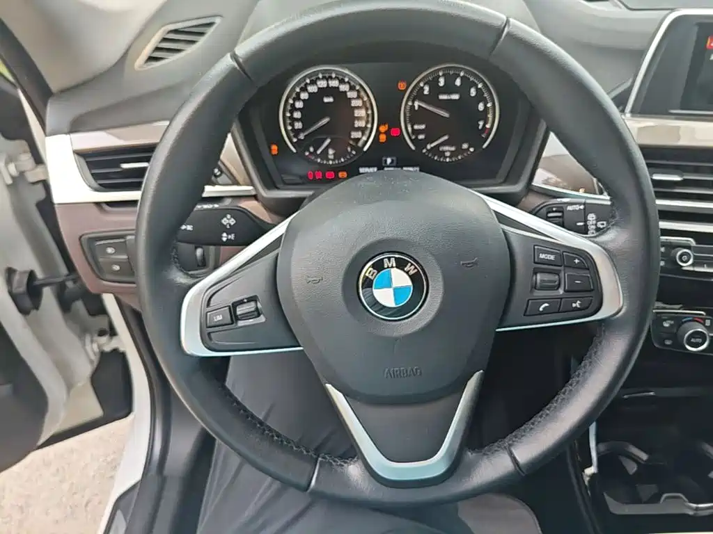 BMW X1 2018 — фото 11