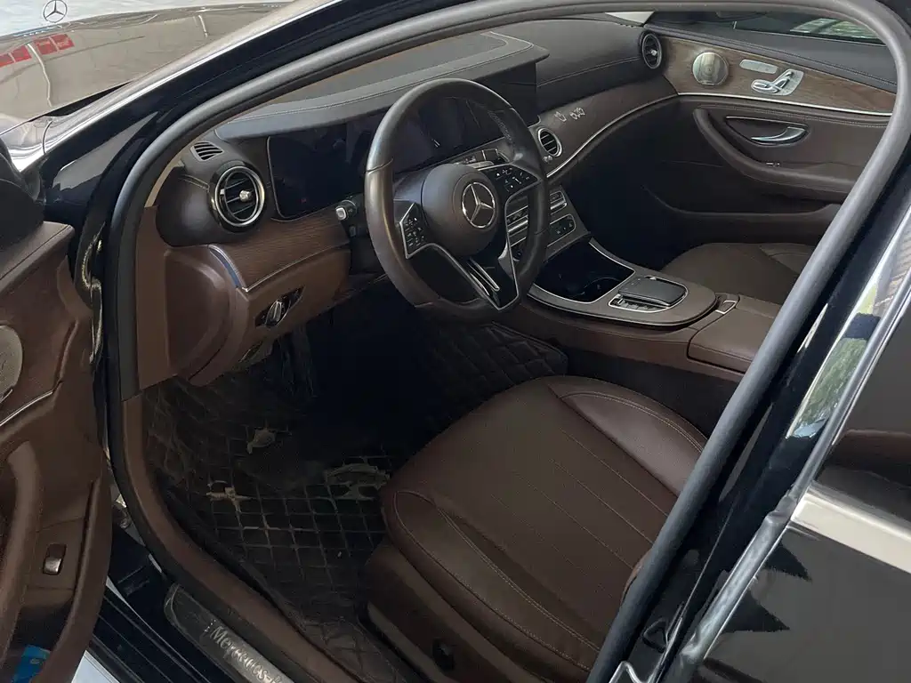 Mercedes-Benz E-Class 2025
