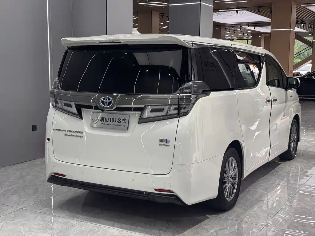Toyota Vellfire 2022 — фото 7