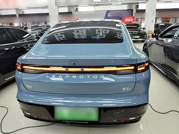 Leapmotor B01 2025