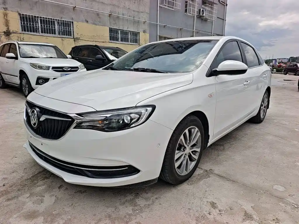 Buick Excelle 2018 — фото 2