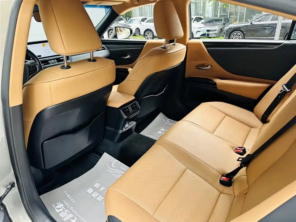 Lexus ES 2024 — фото 10