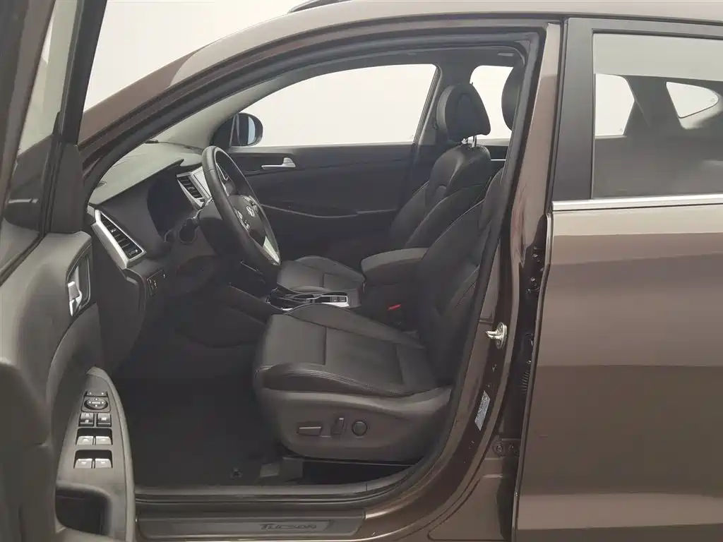 Hyundai Tucson 2018 — фото 10