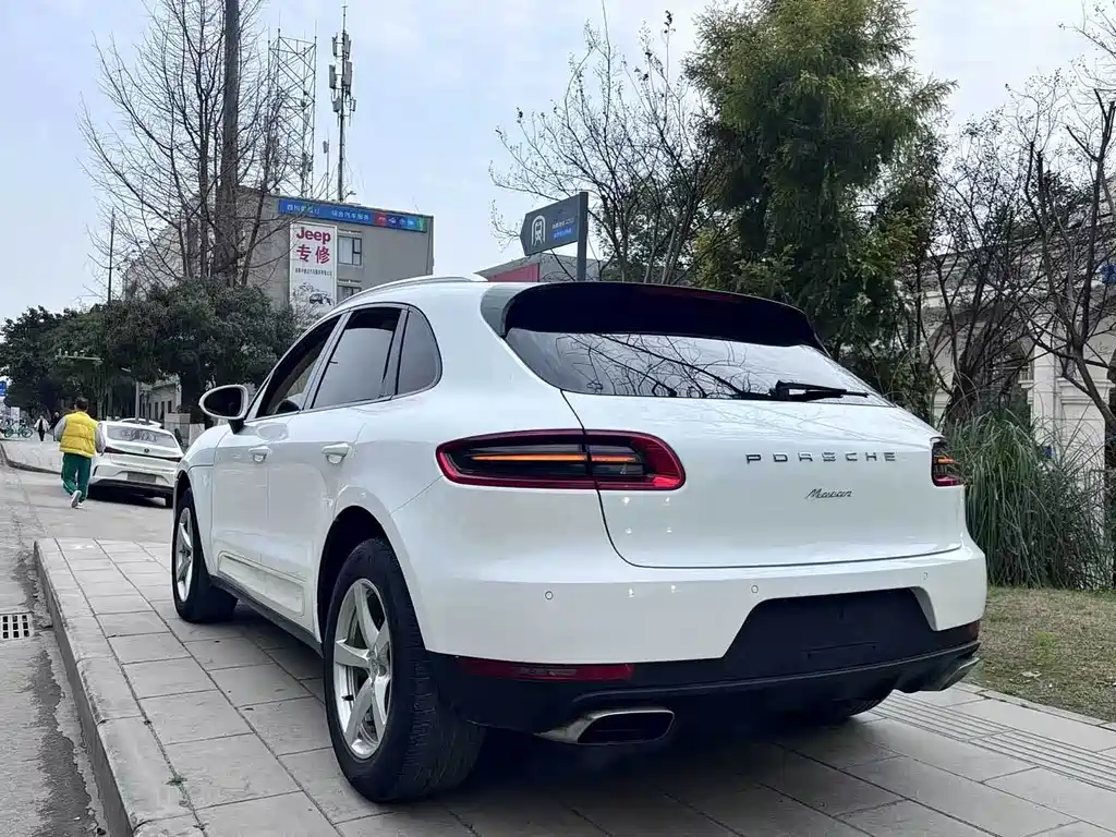Porsche Macan 2015