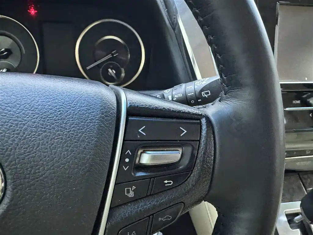 Toyota Alphard 2019 — фото 24