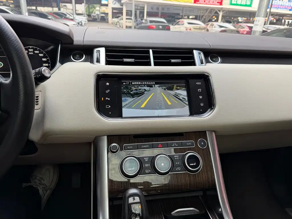 Land Rover Range Rover Sport 2016 — фото 10