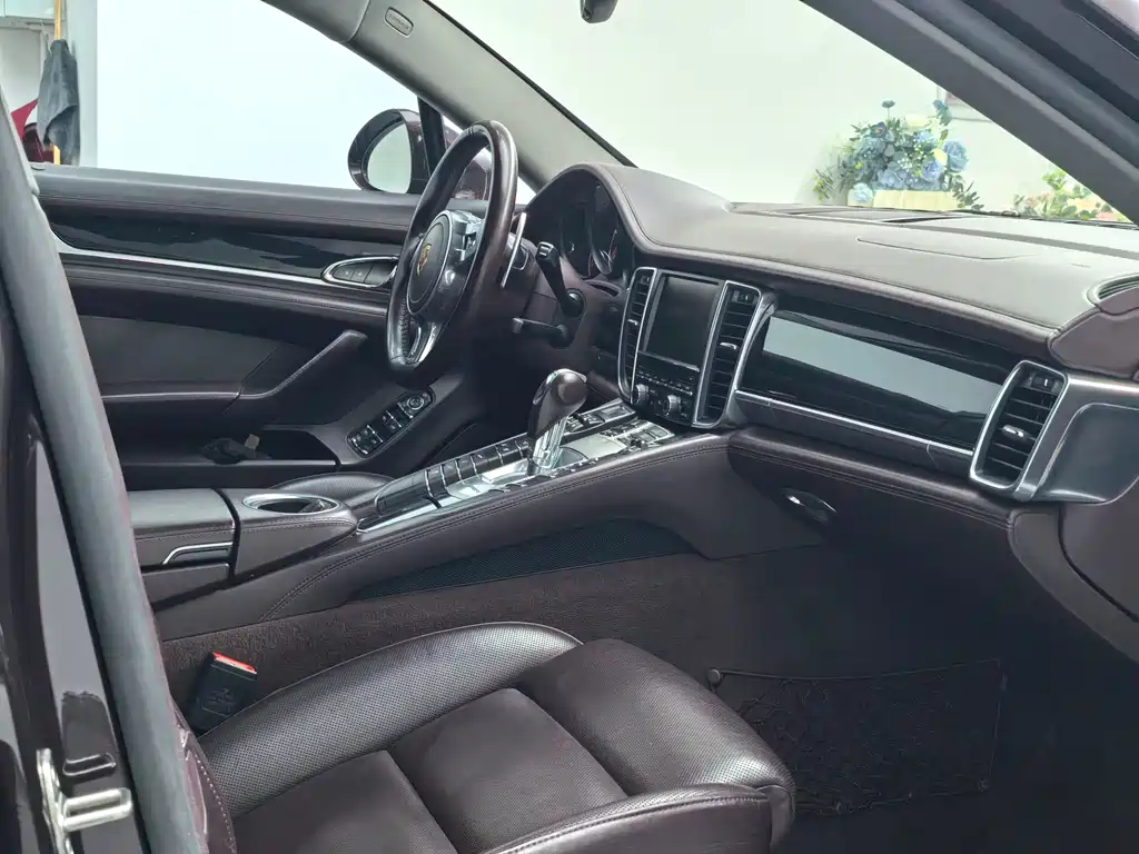 Porsche Panamera 2016 — фото 17