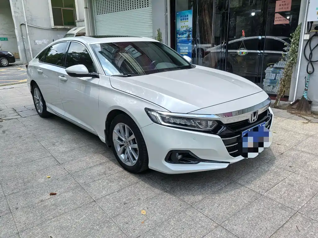 Honda Accord 2022 — фото 1