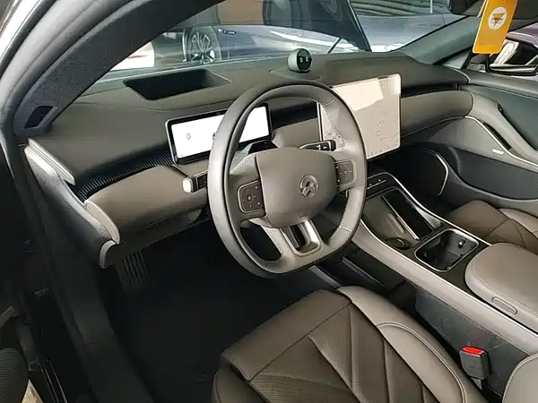 NIO ET5T 2025