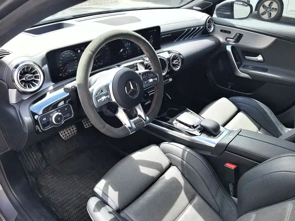 Mercedes-Benz A-Class AMG 2021 — фото 12