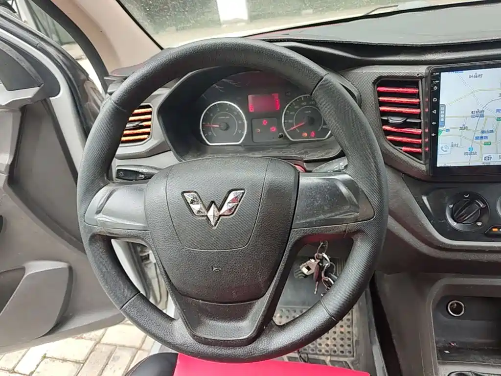 Wuling Hongguang V 2020 — фото 11