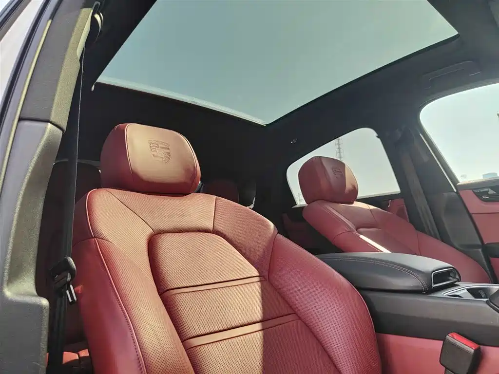 Porsche Cayenne Hybrid 2020 — фото 23