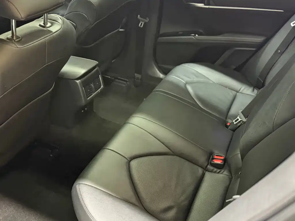 Toyota Camry 2022 — фото 10