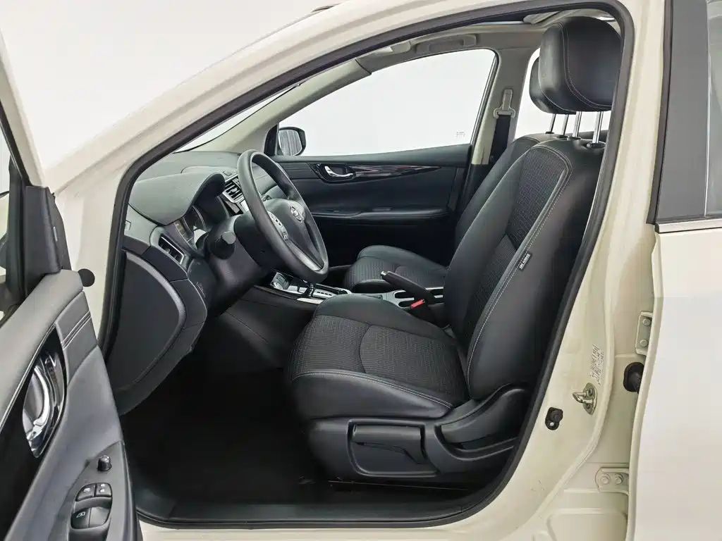 Nissan Tiida 2019 — фото 10