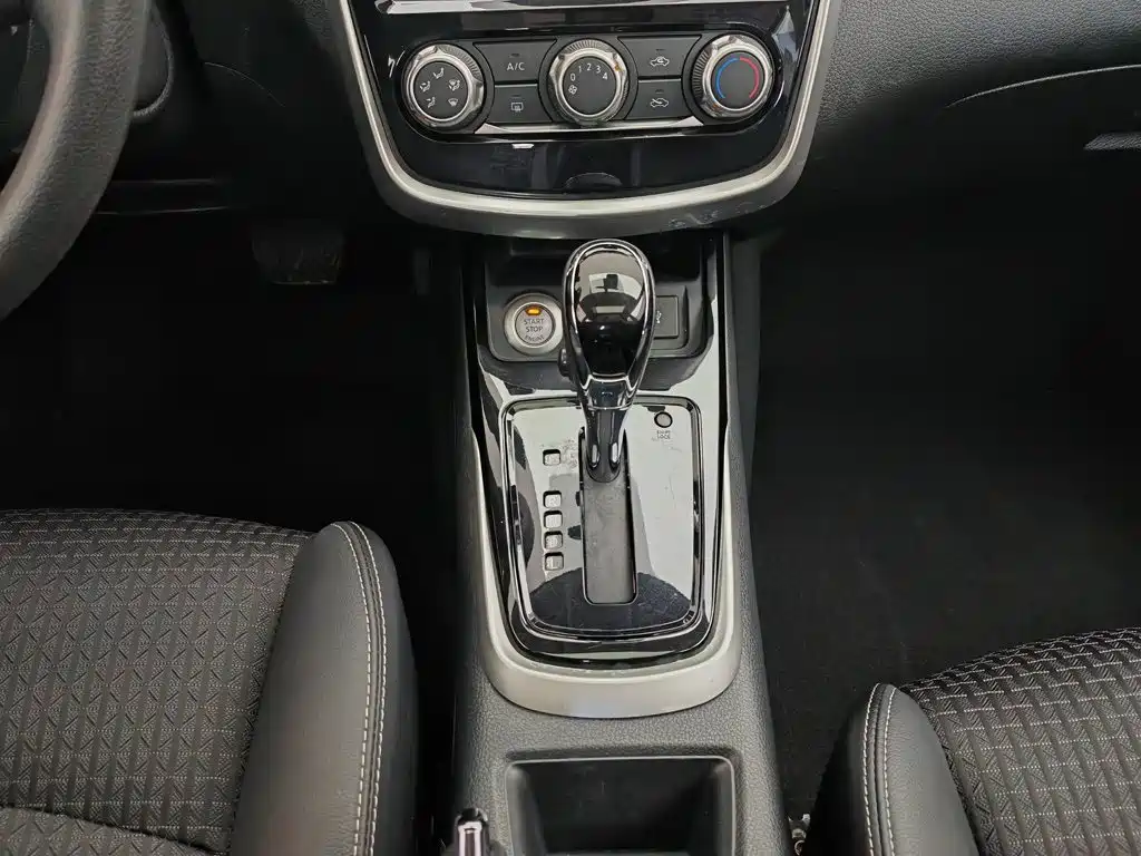 Nissan Tiida 2019 — фото 13