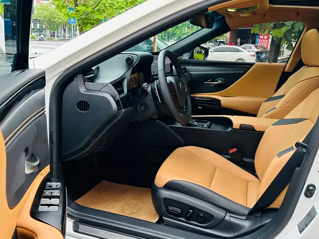 Lexus ES 2023 — фото 13