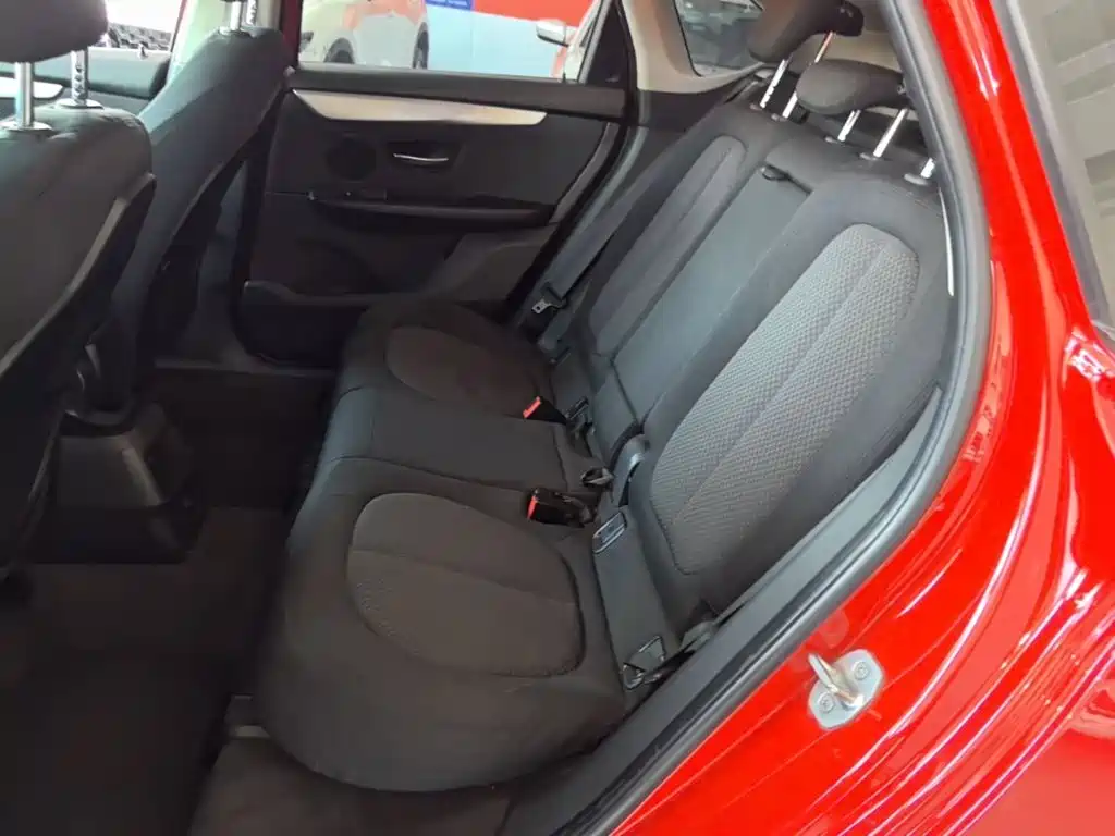 BMW 2 Series Station Wagon 2017 — фото 17