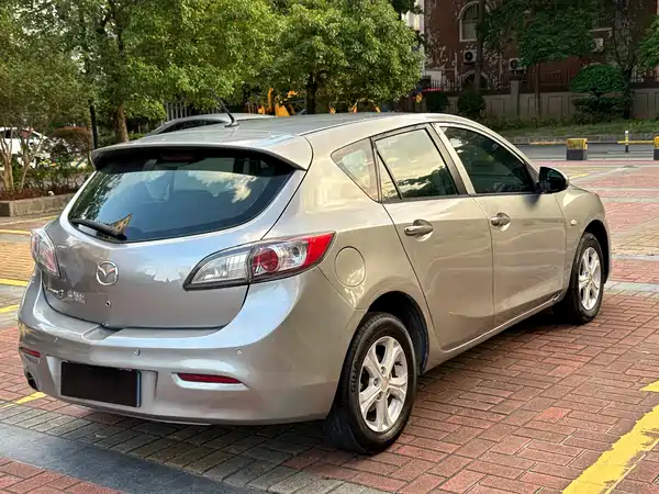 Mazda 3 Xingcheng 2012