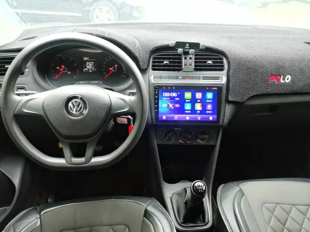 Volkswagen Polo 2016 — фото 10