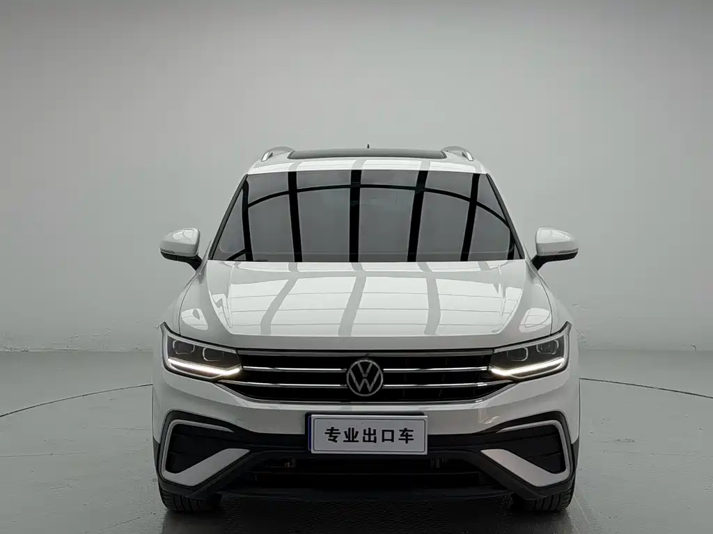 Volkswagen Tiguan L 2023 — фото 2